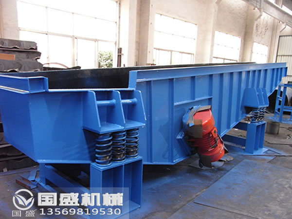 側(cè)(cè)出砂振動(dòng)落砂機(jī)
